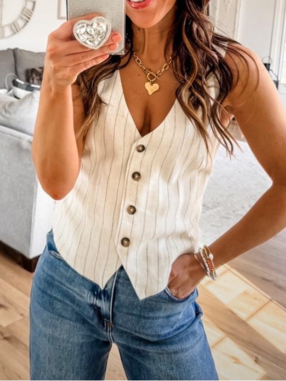 Sleeveless V-Neck Button Front Vest Top - Cream Pinstripe๐